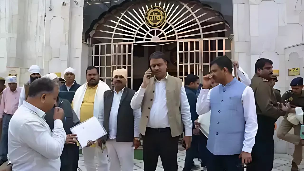 गुरु रविदास जयंती: सीर गोवर्धनपुर मठ में उत्सव की तैयारियां अंतिम चरण में, देश-विदेश से लाखों श्रद्धालुओं की उम्मीद गुरु रविदास जयंती: सीर गोवर्धनपुर मठ में उत्सव की तैयारियां अंतिम चरण में, देश-विदेश से लाखों श्रद्धालुओं की उम्मीद गुरु रविदास जयंती: सीर गोवर्धनपुर मठ में उत्सव की तैयारियां अंतिम चरण में, देश-विदेश से लाखों श्रद्धालुओं की उम्मीद