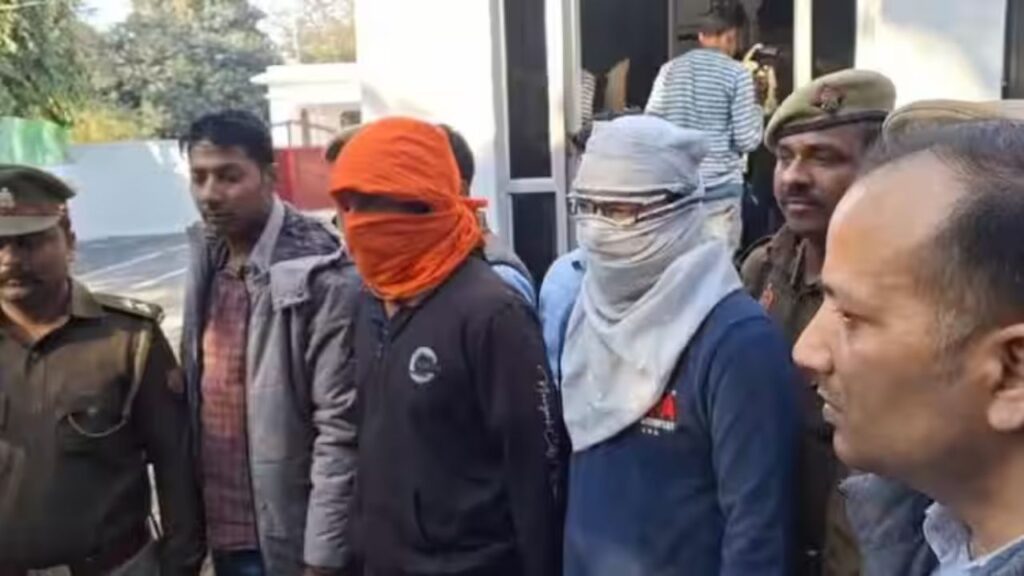 वाराणसी के भदैनी हत्याकांड का खुलासा, 3 महीने बाद परिवार के दो सदस्य गिरफ्तार वाराणसी के भदैनी हत्याकांड का खुलासा, 3 महीने बाद परिवार के दो सदस्य गिरफ्तार वाराणसी के भदैनी हत्याकांड का खुलासा, 3 महीने बाद परिवार के दो सदस्य गिरफ्तार