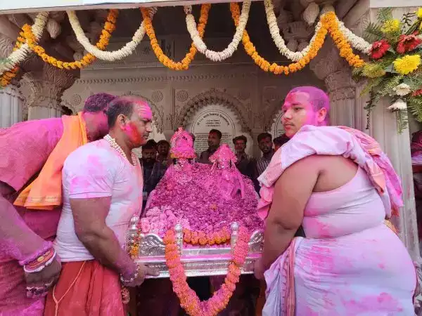 Rangbhari Ekadashi 2025 : काशी विश्वनाथ धाम में भक्तिमय माहौल, बाबा विश्वनाथ और माता गौरा की भव्य पालकी यात्रा Rangbhari Ekadashi