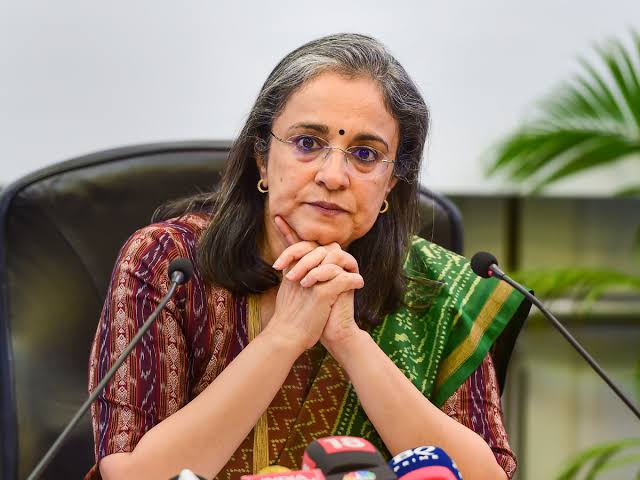 पूर्व सेबी प्रमुख माधबी पुरी बुच पर धोखाधड़ी के आरोप, कोर्ट ने FIR दर्ज करने का दिया आदेश पूर्व सेबी प्रमुख माधबी पुरी बुच पर धोखाधड़ी के आरोप, कोर्ट ने FIR दर्ज करने का दिया आदेश पूर्व सेबी प्रमुख माधबी पुरी बुच पर धोखाधड़ी के आरोप, कोर्ट ने FIR दर्ज करने का दिया आदेश
