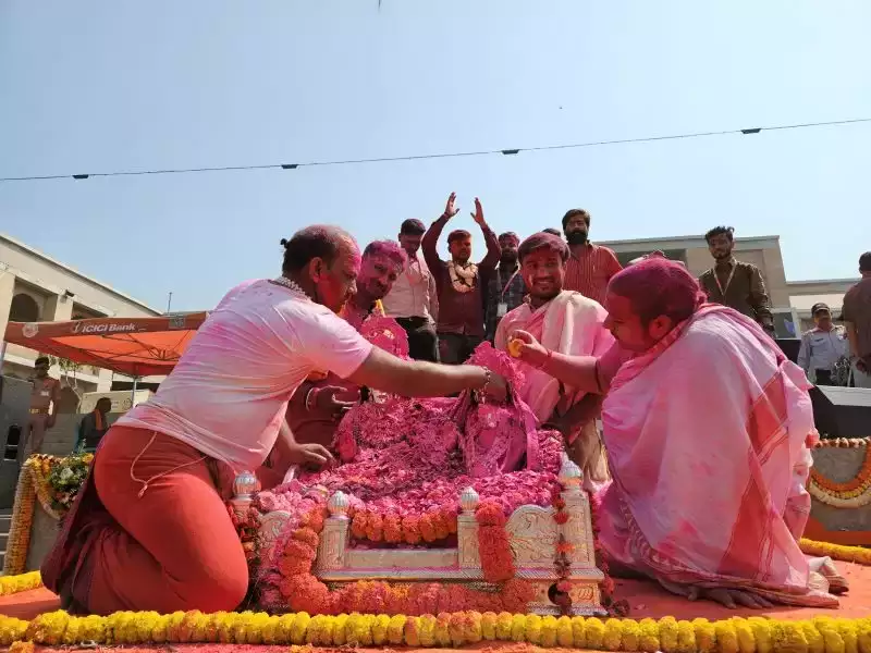 Rangbhari Ekadashi 2025 : काशी विश्वनाथ धाम में भक्तिमय माहौल, बाबा विश्वनाथ और माता गौरा की भव्य पालकी यात्रा Rangbhari Ekadashi