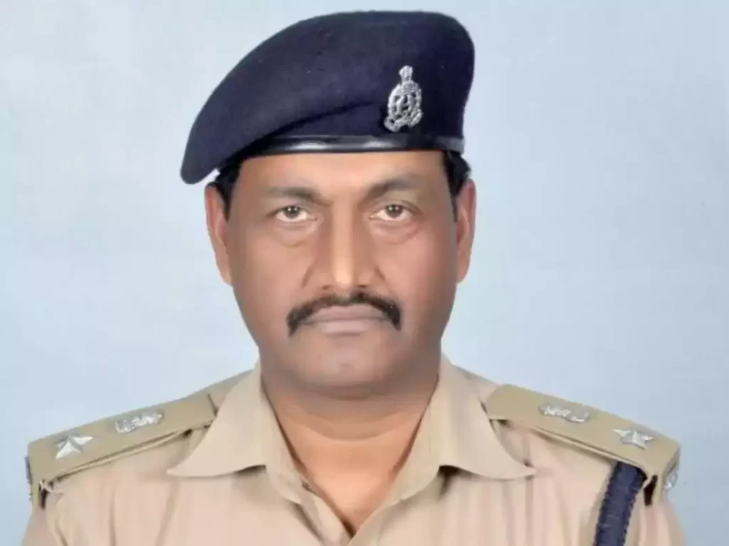 Uttar Pradesh police reshuffle : अनिल कुमार यादव बने वाराणसी पुलिस कमिश्नरेट के पुलिस उपायुक्त Uttar Pradesh police reshuffle : अनिल कुमार यादव बने वाराणसी पुलिस कमिश्नरेट के पुलिस उपायुक्त