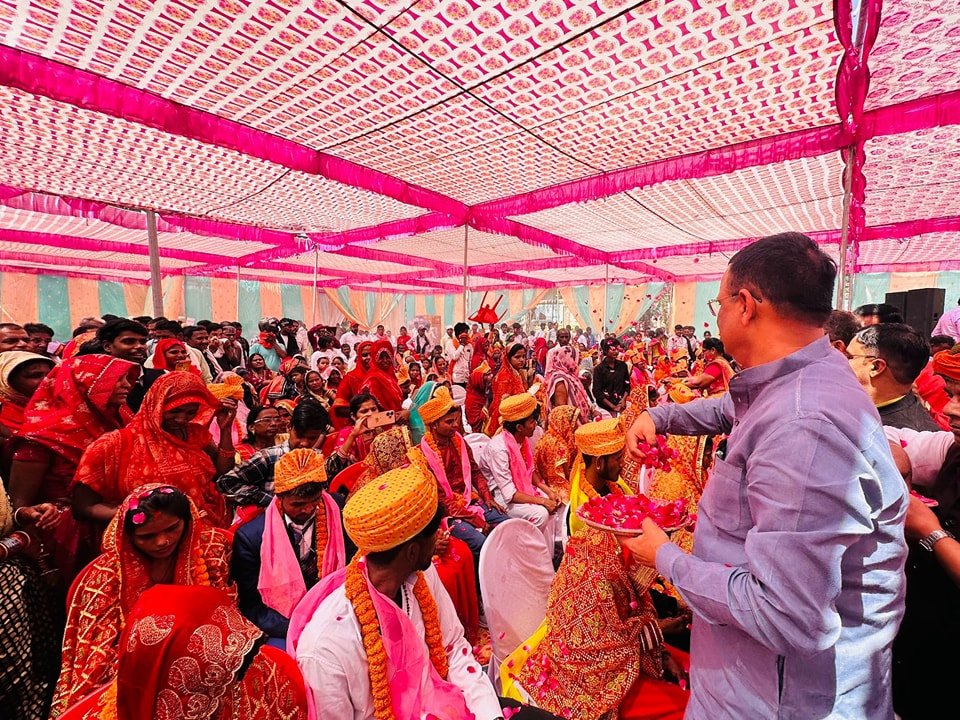 Mass Marriage Scheme: शहीद उद्यान में 45 जोड़ों का विवाह सम्पन्न, नगर निगम ने की शानदार व्यवस्था Mass Marriage Scheme: शहीद उद्यान में 45 जोड़ों का विवाह सम्पन्न, नगर निगम ने की शानदार व्यवस्था Mass Marriage Scheme: शहीद उद्यान में 45 जोड़ों का विवाह सम्पन्न, नगर निगम ने की शानदार व्यवस्था
