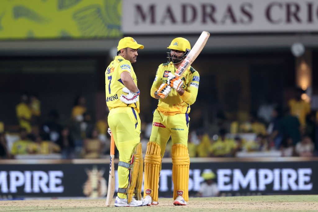 CSK vs RCB : हेजलवुड के कहर और पाटीदार की अर्धशतकीय पारी से RCB की ऐतिहासिक जीत CSK vs RCB : हेजलवुड के कहर और पाटीदार की अर्धशतकीय पारी से RCB की ऐतिहासिक जीत CSK vs RCB : हेजलवुड के कहर और पाटीदार की अर्धशतकीय पारी से RCB की ऐतिहासिक जीत