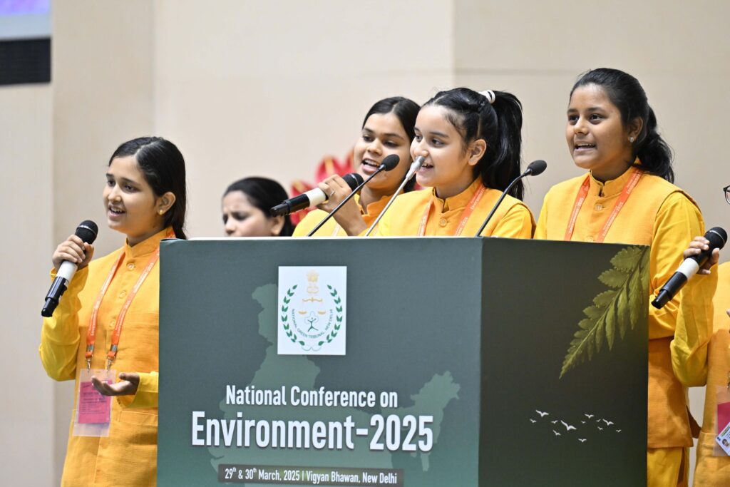 Environment 2025: राष्ट्रपति द्रौपदी मुर्मू पर्यावरण संरक्षण की अपील, आदिवासी जीवनशैली से प्रेरणा लेने पर दिया जोर Environment 2025: राष्ट्रपति द्रौपदी मुर्मू पर्यावरण संरक्षण की अपील, आदिवासी जीवनशैली से प्रेरणा लेने पर दिया जोर Environment 2025: राष्ट्रपति द्रौपदी मुर्मू पर्यावरण संरक्षण की अपील, आदिवासी जीवनशैली से प्रेरणा लेने पर दिया जोर