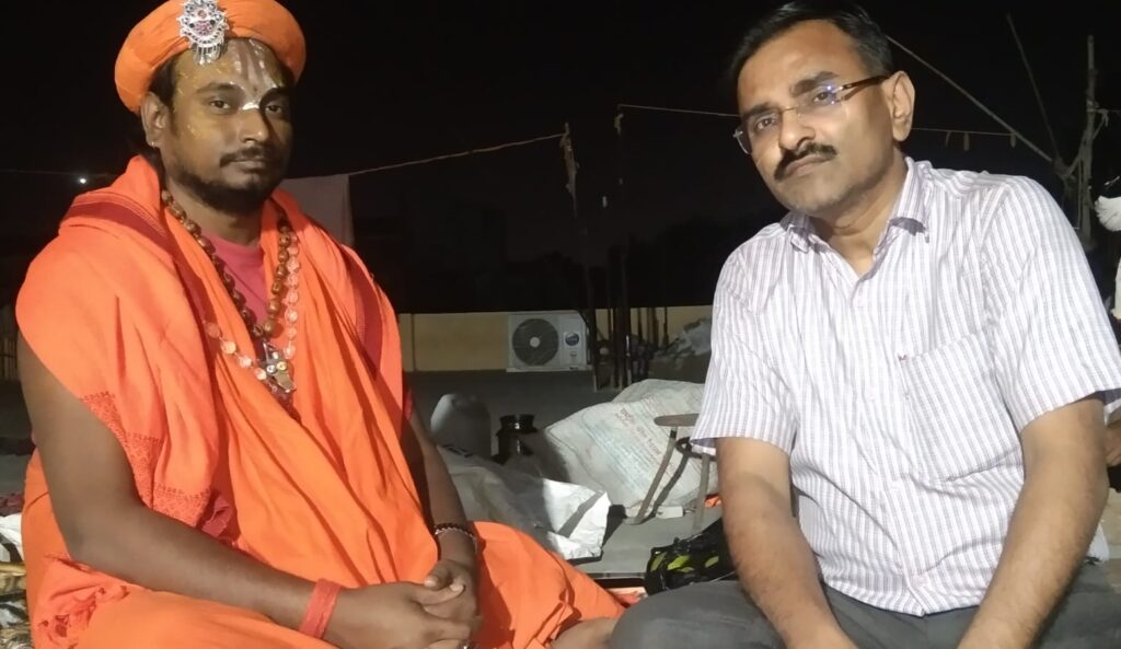 Cave from Mahabharata Period: काशी में महाभारत काल से पाताल लोक तक गुफा में मिली नई दुनिया Cave from Mahabharata Period: काशी में महाभारत काल से पाताल लोक तक गुफा में मिली नई दुनिया Cave from Mahabharata Period: काशी में महाभारत काल से पाताल लोक तक गुफा में मिली नई दुनिया