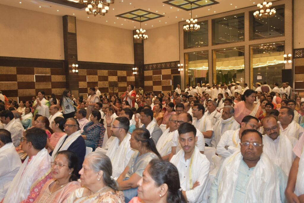 Agarwal Society Election : वाराणसी में अग्रवाल बंधुओं ने आयोजित की भजन संध्या, कोलकाता के शुभम्-रूपम् ने दी भावपूर्ण प्रस्तुति Agarwal Society Election : वाराणसी में अग्रवाल बंधुओं ने आयोजित की भजन संध्या, कोलकाता के शुभम्-रूपम् ने दी भावपूर्ण प्रस्तुति Agarwal Society Election : वाराणसी में अग्रवाल बंधुओं ने आयोजित की भजन संध्या, कोलकाता के शुभम्-रूपम् ने दी भावपूर्ण प्रस्तुति