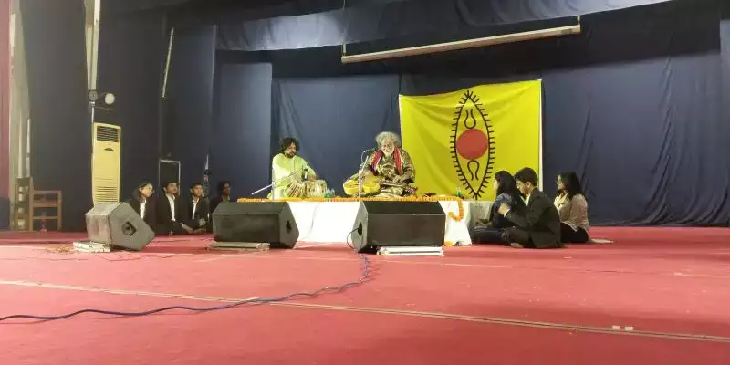 Kashiyatra 2025: IIT(BHU) के सांस्कृतिक महोत्सव का भव्य शुभारंभ, भारत की समृद्ध विरासत को मिला मंच Kashiyatra 2025