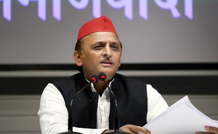 Akhilesh Yadav: अखिलेश यादव का बीजेपी पर हमला, कहा- फूट रहा सरकार के झूठ का गुब्बारा Akhilesh Yadav