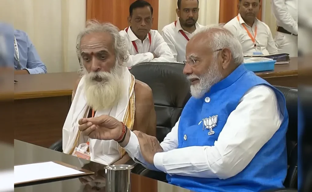 Padmashree Award: काशी के ज्योतिषाचार्य गणेश्वर शास्त्री द्राविड को मिला पद्मश्री का गौरव Padmashree Award: काशी के ज्योतिषाचार्य गणेश्वर शास्त्री द्राविड को मिला पद्मश्री का गौरव Padmashree Award: काशी के ज्योतिषाचार्य गणेश्वर शास्त्री द्राविड को मिला पद्मश्री का गौरव