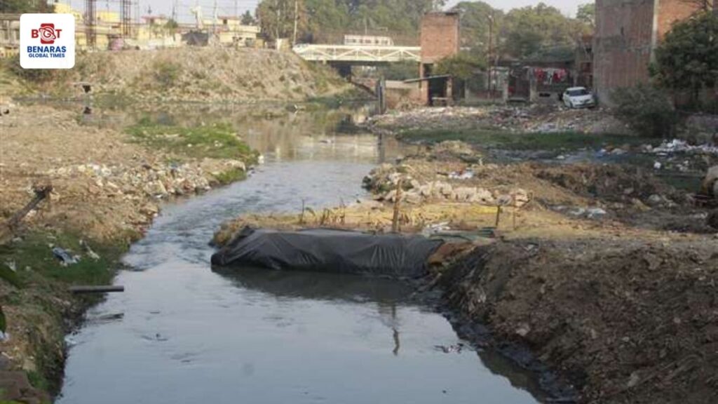 Asi River: असि नदी को मूल स्वरूप में लाने की कवायद तेज़, अतिक्रमण हटाने के लिए चल रहा सर्वे और रिकॉर्ड की जांच Asi River: असि नदी को मूल स्वरूप में लाने की कवायद तेज़, अतिक्रमण हटाने के लिए चल रहा सर्वे और रिकॉर्ड की जांच Asi River: असि नदी को मूल स्वरूप में लाने की कवायद तेज़, अतिक्रमण हटाने के लिए चल रहा सर्वे और रिकॉर्ड की जांच