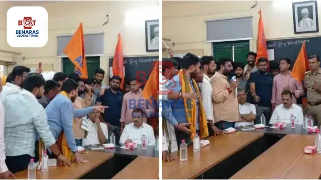 BHU : हिन्दी विभाग में पीएचडी प्रवेश को लेकर विवाद गहराया, छात्रों ने किया विभागाध्यक्ष का घेराव BHU