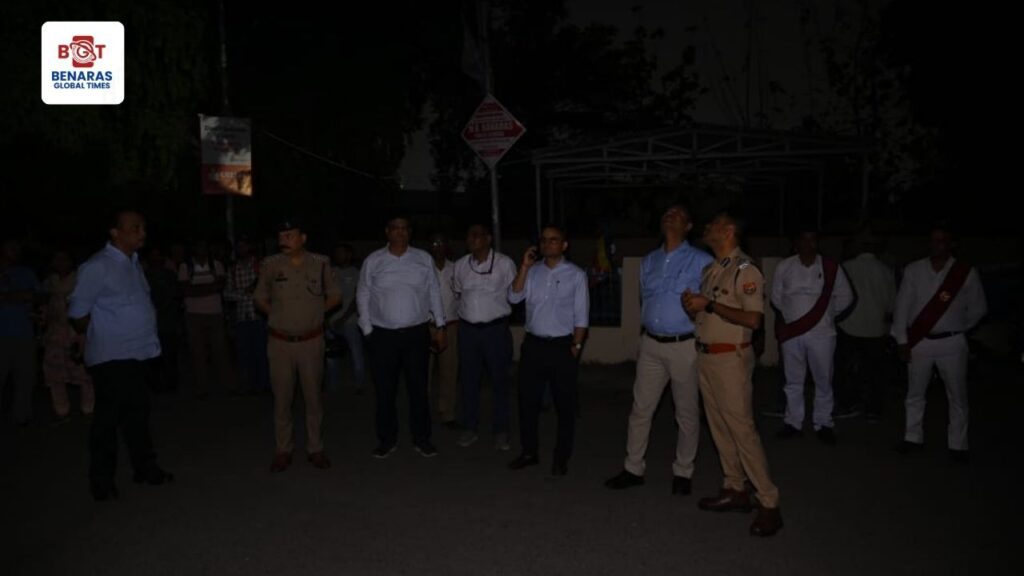 Mock Drill: बरेका में रात्रिकालीन ब्लैकआउट अभ्यास, 10 मिनट तक छाया अंधकार – युद्धकालीन आपात स्थिति में नागरिक सुरक्षा की तत्परता का सफल परीक्षण Mock Drill: बरेका में रात्रिकालीन ब्लैकआउट अभ्यास, 10 मिनट तक छाया अंधकार – युद्धकालीन आपात स्थिति में नागरिक सुरक्षा की तत्परता का सफल परीक्षण Mock Drill: बरेका में रात्रिकालीन ब्लैकआउट अभ्यास, 10 मिनट तक छाया अंधकार – युद्धकालीन आपात स्थिति में नागरिक सुरक्षा की तत्परता का सफल परीक्षण