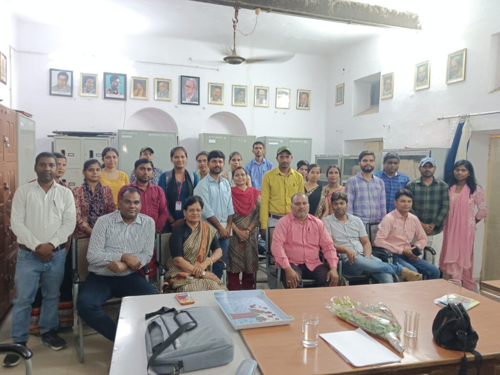 Kashi Vidyapith : हिंदी विभाग में 'प्रवास में हिंदी साहित्य' विषय पर सारगर्भित व्याख्यान Kashi Vidyapith : हिंदी विभाग में 'प्रवास में हिंदी साहित्य' विषय पर सारगर्भित व्याख्यान Kashi Vidyapith : हिंदी विभाग में 'प्रवास में हिंदी साहित्य' विषय पर सारगर्भित व्याख्यान