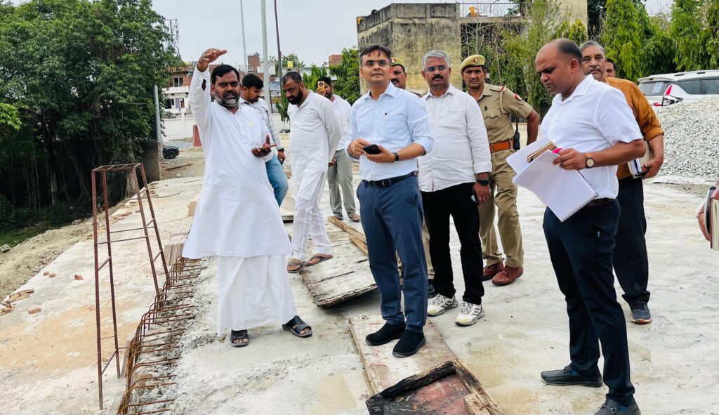 DM ने वाराणसी में निर्माणाधीन परियोजनाओं का किया औचक निरीक्षण, मणिकर्णिका घाट पर रिटेनिंग वॉल जल्द पूरा करने के निर्देश DM ने वाराणसी में निर्माणाधीन परियोजनाओं का किया औचक निरीक्षण, मणिकर्णिका घाट पर रिटेनिंग वॉल जल्द पूरा करने के निर्देश DM ने वाराणसी में निर्माणाधीन परियोजनाओं का किया औचक निरीक्षण, मणिकर्णिका घाट पर रिटेनिंग वॉल जल्द पूरा करने के निर्देश