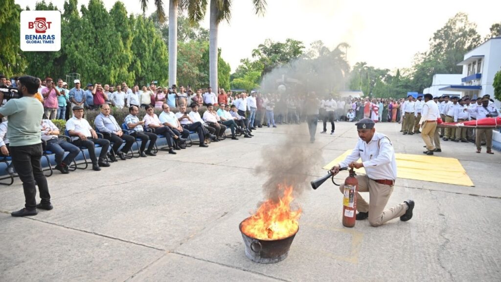 बरेका Mock Drill 2025: आपदा प्रबंधन में 100% तैयारी का प्रदर्शन, बरेका में हुआ युद्ध जैसी स्थिति का अभ्यास बरेका Mock Drill 2025: आपदा प्रबंधन में 100% तैयारी का प्रदर्शन, बरेका में हुआ युद्ध जैसी स्थिति का अभ्यास बरेका Mock Drill 2025: आपदा प्रबंधन में 100% तैयारी का प्रदर्शन, बरेका में हुआ युद्ध जैसी स्थिति का अभ्यास