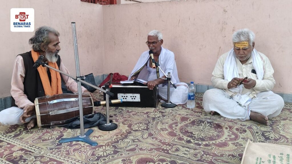 Weekly Bhajan Kirtan: आर.के. नेत्रालय के तत्वावधान में गणेश गैबी मंदिर में हुआ साप्ताहिक भक्ति आयोजन Weekly Bhajan Kirtan: आर.के. नेत्रालय के तत्वावधान में गणेश गैबी मंदिर में हुआ साप्ताहिक भक्ति आयोजन Weekly Bhajan Kirtan: आर.के. नेत्रालय के तत्वावधान में गणेश गैबी मंदिर में हुआ साप्ताहिक भक्ति आयोजन