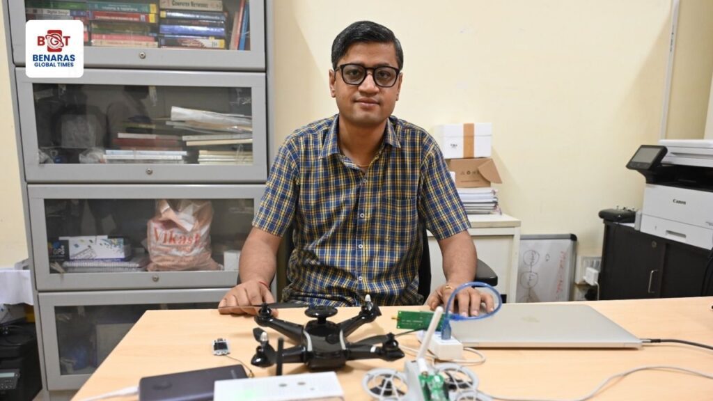 IIT-BHU ने Drone Communication Technology में रचा इतिहास, बिना इंटरनेट अनंत दूरी तक संदेश भेजने वाली प्रणाली की विकसित IIT-BHU ने Drone Communication Technology में रचा इतिहास, बिना इंटरनेट अनंत दूरी तक संदेश भेजने वाली प्रणाली की विकसित IIT-BHU ने Drone Communication Technology में रचा इतिहास, बिना इंटरनेट अनंत दूरी तक संदेश भेजने वाली प्रणाली की विकसित