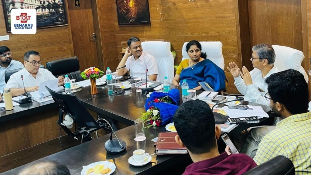 Varanasi: वाराणसी को ग्लोबल डेस्टिनेशन बनाने की तैयारी, पर्यटन मंत्रालय ने तैयार किया ब्लूप्रिंट Varanasi: वाराणसी को ग्लोबल डेस्टिनेशन बनाने की तैयारी, पर्यटन मंत्रालय ने तैयार किया ब्लूप्रिंट Varanasi: वाराणसी को ग्लोबल डेस्टिनेशन बनाने की तैयारी, पर्यटन मंत्रालय ने तैयार किया ब्लूप्रिंट