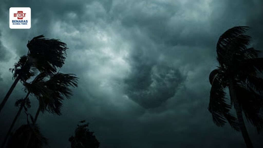 Monsoon 2025: केरल में तय समय से 8 दिन पहले पहुंचा मानसून, 16 साल में सबसे जल्दी शुरुआत Monsoon 2025: केरल में तय समय से 8 दिन पहले पहुंचा मानसून, 16 साल में सबसे जल्दी शुरुआत