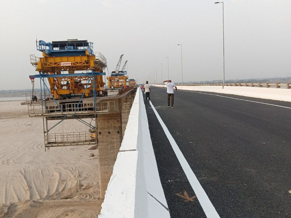 Ganga Bridge : गंगा नदी पर रिंग रोड पुल का एक लेन शुरू,वाराणसी-चंदौली कनेक्टिविटी बेहतर Ganga Bridge