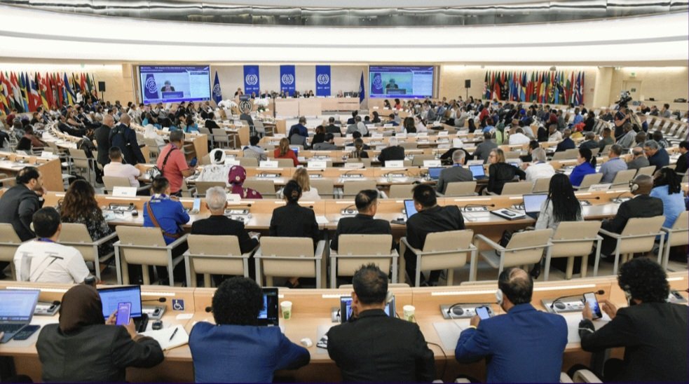 ILC 2025: UP के श्रम मंत्री अनिल राजभर ने किया भारत का प्रतिनिधित्व, डॉ. अम्बेडकर को दी श्रद्धांजलि ILC 2025: UP के श्रम मंत्री अनिल राजभर ने किया भारत का प्रतिनिधित्व, डॉ. अम्बेडकर को दी श्रद्धांजलि ILC 2025: UP के श्रम मंत्री अनिल राजभर ने किया भारत का प्रतिनिधित्व, डॉ. अम्बेडकर को दी श्रद्धांजलि