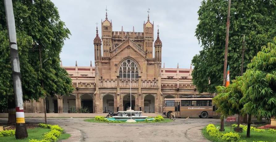 Sampurnanand Sanskrit University के डॉ. लेखमणी त्रिपाठी को रूस में बौद्ध दर्शन संगोष्ठी के लिए दूसरी बार आमंत्रण Sampurnanand Sanskrit University