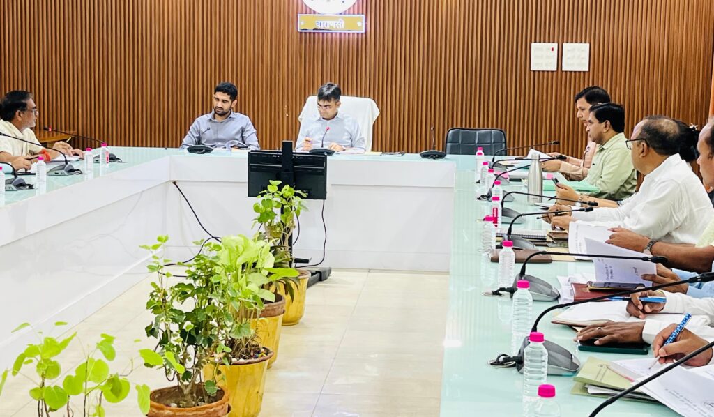 DM ने की गोवंश संरक्षण की समीक्षा बैठक, सभी आश्रय स्थलों पर व्यवस्था दुरुस्त करने के निर्देश DM ने की गोवंश संरक्षण की समीक्षा बैठक, सभी आश्रय स्थलों पर व्यवस्था दुरुस्त करने के निर्देश DM ने की गोवंश संरक्षण की समीक्षा बैठक, सभी आश्रय स्थलों पर व्यवस्था दुरुस्त करने के निर्देश