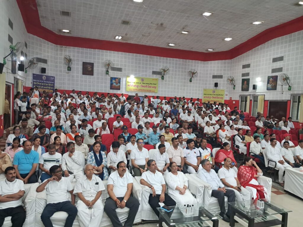 International Yoga Day पर कुलपति प्रो. आनन्द कुमार त्यागी ने किया 'योग दर्शन: ज्ञान का अक्षय भंडार' पुस्तक का लोकार्पण International Yoga Day पर कुलपति प्रो. आनन्द कुमार त्यागी ने किया 'योग दर्शन: ज्ञान का अक्षय भंडार' पुस्तक का लोकार्पण International Yoga Day पर कुलपति प्रो. आनन्द कुमार त्यागी ने किया 'योग दर्शन: ज्ञान का अक्षय भंडार' पुस्तक का लोकार्पण