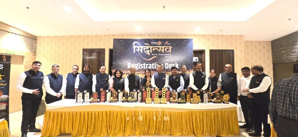 Rotary Club ऑफ वाराणसी नॉर्थ को मिला प्लेटिनम क्लब का सम्मान, 36 पुरस्कारों के साथ रचा नया कीर्तिमान Rotary Club ऑफ वाराणसी नॉर्थ को मिला प्लेटिनम क्लब का सम्मान, 36 पुरस्कारों के साथ रचा नया कीर्तिमान Rotary Club ऑफ वाराणसी नॉर्थ को मिला प्लेटिनम क्लब का सम्मान, 36 पुरस्कारों के साथ रचा नया कीर्तिमान