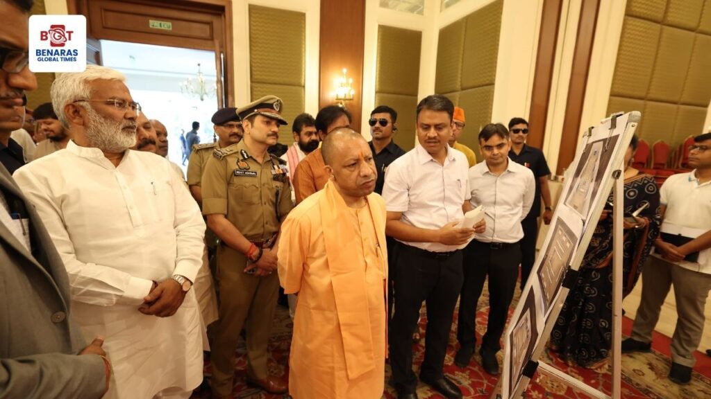 Varanasi: ताज होटल पहुंचे सीएम योगी, मध्य क्षेत्रीय परिषद बैठक की तैयारियों का किया निरीक्षण Varanasi: ताज होटल पहुंचे सीएम योगी, मध्य क्षेत्रीय परिषद बैठक की तैयारियों का किया निरीक्षण Varanasi: ताज होटल पहुंचे सीएम योगी, मध्य क्षेत्रीय परिषद बैठक की तैयारियों का किया निरीक्षण