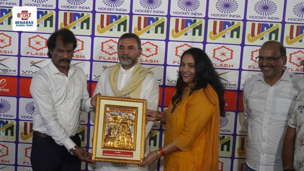 Vivek Singh Hockey Tournament 2025 का समापन, धनराज पिल्लै बोले – बनारस से निकल रहे हैं विश्वस्तरीय खिलाड़ी Vivek Singh Hockey Tournament 2025 का समापन, धनराज पिल्लै बोले – बनारस से निकल रहे हैं विश्वस्तरीय खिलाड़ी Vivek Singh Hockey Tournament 2025 का समापन, धनराज पिल्लै बोले – बनारस से निकल रहे हैं विश्वस्तरीय खिलाड़ी
