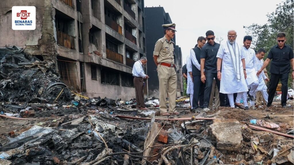 Ahmedabad Plane Crash: पीएम मोदी ने घायलों से की मुलाकात, एकमात्र जीवित बचे यात्री ने सुनाया आंखों देखा हाल Ahmedabad Plane Crash: पीएम मोदी ने घायलों से की मुलाकात, एकमात्र जीवित बचे यात्री ने सुनाया आंखों देखा हाल Ahmedabad Plane Crash: पीएम मोदी ने घायलों से की मुलाकात, एकमात्र जीवित बचे यात्री ने सुनाया आंखों देखा हाल