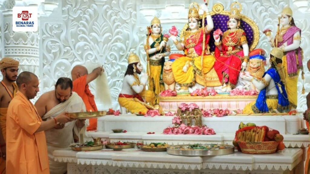 Ayodhya: राम मंदिर में राम दरबार की भव्य स्थापना, सीएम योगी ने किया अभिषेक और आभूषणों से श्रृंगार Ayodhya: राम मंदिर में राम दरबार की भव्य स्थापना, सीएम योगी ने किया अभिषेक और आभूषणों से श्रृंगार Ayodhya: राम मंदिर में राम दरबार की भव्य स्थापना, सीएम योगी ने किया अभिषेक और आभूषणों से श्रृंगार