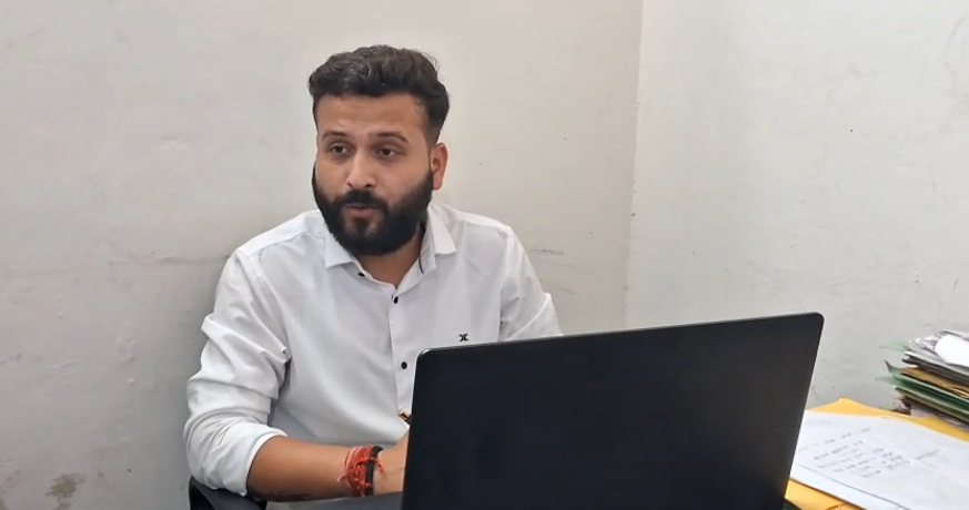 District Court : राजा रघुवंशी हत्याकांड पर काशी के अधिवक्ताओं में आक्रोश, मांग की कड़ी सजा District Court : राजा रघुवंशी हत्याकांड पर काशी के अधिवक्ताओं में आक्रोश, मांग की कड़ी सजा District Court : राजा रघुवंशी हत्याकांड पर काशी के अधिवक्ताओं में आक्रोश, मांग की कड़ी सजा