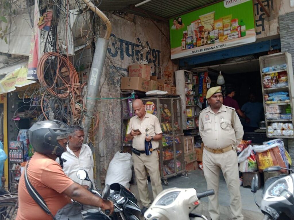 रथयात्रा से मंडुवाडीह पुल तक Nagar Nigam ने चलाया अतिक्रमण हटाओ अभियान, दुकानदारों का सामान जब्त कर लगाया गया जुर्माना रथयात्रा से मंडुवाडीह पुल तक Nagar Nigam ने चलाया अतिक्रमण हटाओ अभियान, दुकानदारों का सामान जब्त कर लगाया गया जुर्माना रथयात्रा से मंडुवाडीह पुल तक Nagar Nigam ने चलाया अतिक्रमण हटाओ अभियान, दुकानदारों का सामान जब्त कर लगाया गया जुर्माना