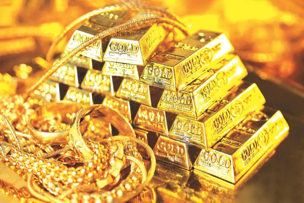 Gold-Silver की कीमतों में जबरदस्त उछाल: लगातार दूसरे दिन तेजी, सोना ₹1,040 और चांदी ₹900 महंगी Gold-Silver
