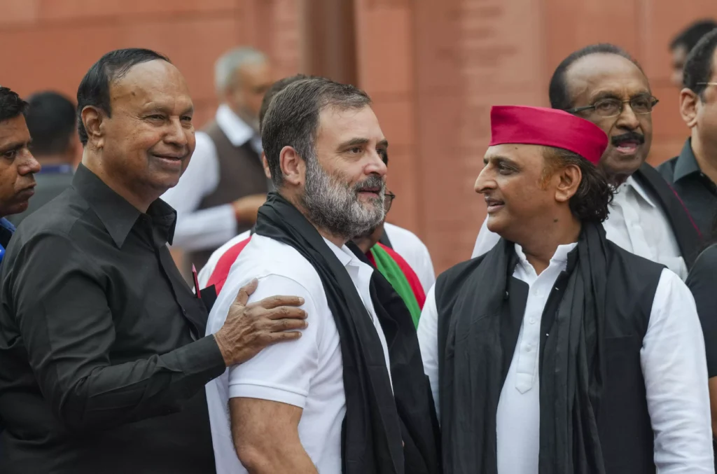 ECI: विपक्ष के विरोध के बावजूद देशभर में मतदाता सूची पुनरीक्षण, जल्द आएगा शेड्यूल ECI: विपक्ष के विरोध के बावजूद देशभर में मतदाता सूची पुनरीक्षण, जल्द आएगा शेड्यूल ECI: विपक्ष के विरोध के बावजूद देशभर में मतदाता सूची पुनरीक्षण, जल्द आएगा शेड्यूल