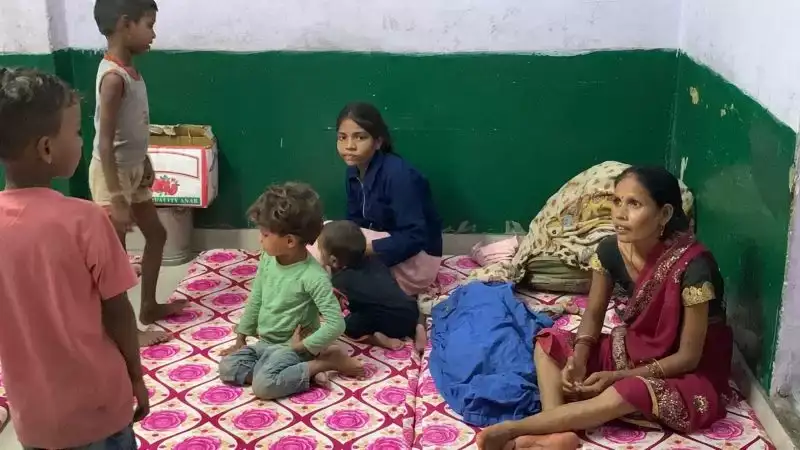 Relief Posts : काशी में गंगा के बाद अब वरुणा भी उफान पर, निचले इलाकों में जलभराव, प्रशासन ने शुरू की राहत चौकियां Relief Posts