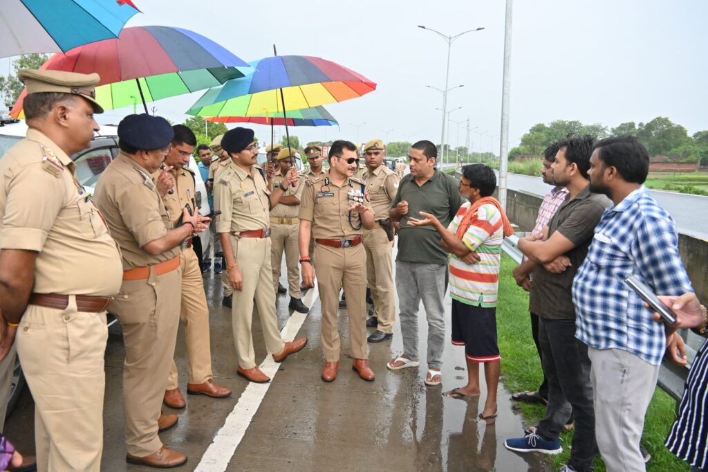 श्रावण कांवड़ यात्रा से पहले Commissioner मोहित अग्रवाल ने किया रूट का निरीक्षण, दिए सख्त सुरक्षा निर्देश श्रावण कांवड़ यात्रा से पहले Commissioner मोहित अग्रवाल ने किया रूट का निरीक्षण, दिए सख्त सुरक्षा निर्देश श्रावण कांवड़ यात्रा से पहले Commissioner मोहित अग्रवाल ने किया रूट का निरीक्षण, दिए सख्त सुरक्षा निर्देश