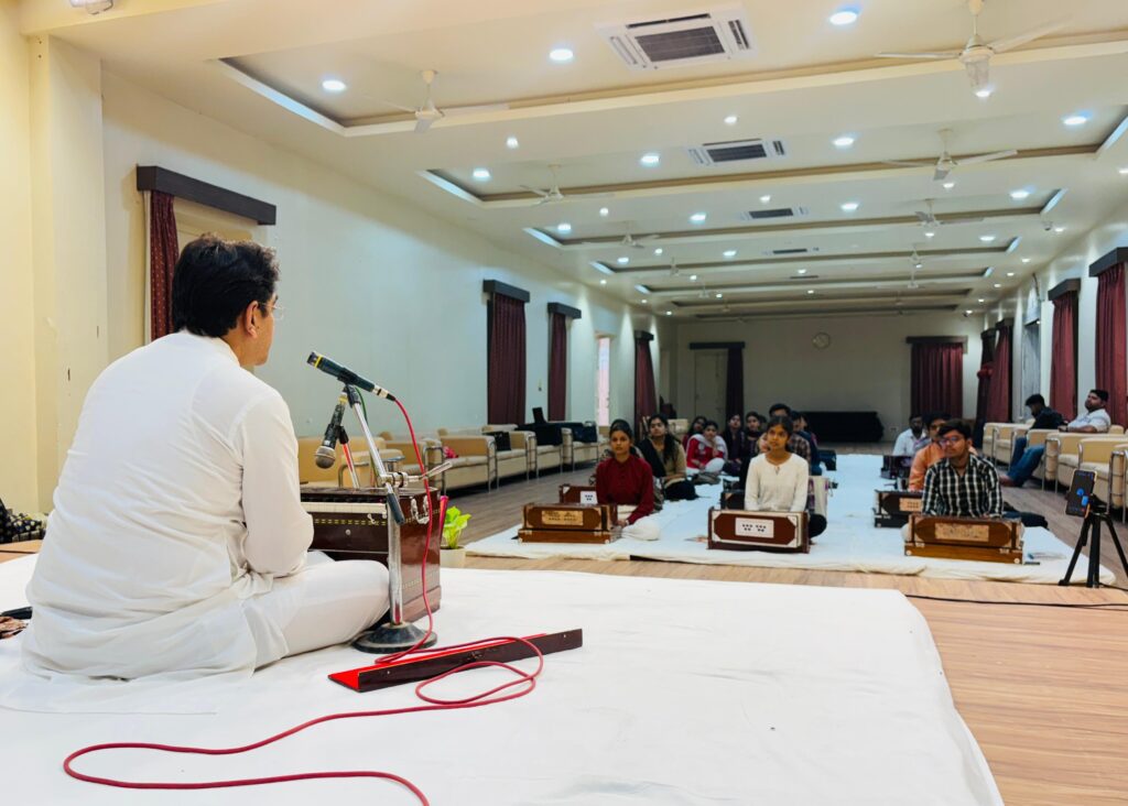 Kashi में पहली बार संवादिनी पर केंद्रित दो दिवसीय कार्यशाला 'श्रुति संवाद' का आयोजन Kashi में पहली बार संवादिनी पर केंद्रित दो दिवसीय कार्यशाला 'श्रुति संवाद' का आयोजन Kashi में पहली बार संवादिनी पर केंद्रित दो दिवसीय कार्यशाला 'श्रुति संवाद' का आयोजन
