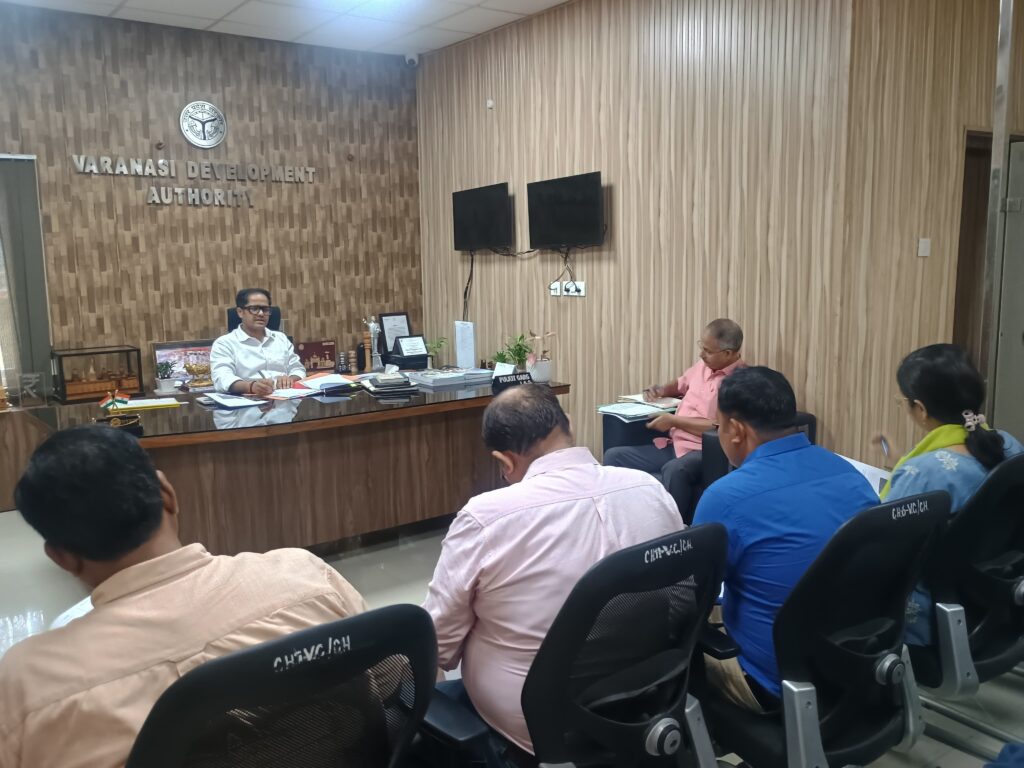 VDA : काशी-सारनाथ एक्शन प्लान के क्रियान्वयन को लेकर उपाध्यक्ष पुलकित गर्ग की अध्यक्षता में बैठक सम्पन्न VDA : काशी-सारनाथ एक्शन प्लान के क्रियान्वयन को लेकर उपाध्यक्ष पुलकित गर्ग की अध्यक्षता में बैठक सम्पन्न VDA : काशी-सारनाथ एक्शन प्लान के क्रियान्वयन को लेकर उपाध्यक्ष पुलकित गर्ग की अध्यक्षता में बैठक सम्पन्न