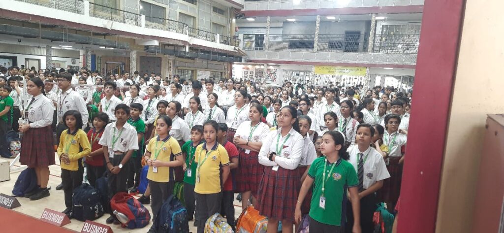 'हरित काशी' के संकल्प के साथ Rotary Club ने सनबीम स्कूल में बांटे 1000 पौधे, छात्रों में पर्यावरण के प्रति जागरूकता 'हरित काशी' के संकल्प के साथ Rotary Club ने सनबीम स्कूल में बांटे 1000 पौधे, छात्रों में पर्यावरण के प्रति जागरूकता 'हरित काशी' के संकल्प के साथ Rotary Club ने सनबीम स्कूल में बांटे 1000 पौधे, छात्रों में पर्यावरण के प्रति जागरूकता