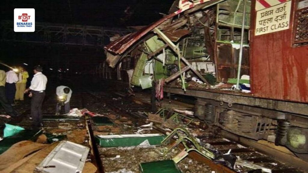 2006 Mumbai Train Blasts: बॉम्बे हाईकोर्ट ने सभी 12 आरोपियों को बरी किया, 19 साल बाद बड़ा फैसला 2006 Mumbai Train Blasts: बॉम्बे हाईकोर्ट ने सभी 12 आरोपियों को बरी किया, 19 साल बाद बड़ा फैसला 2006 Mumbai Train Blasts: बॉम्बे हाईकोर्ट ने सभी 12 आरोपियों को बरी किया, 19 साल बाद बड़ा फैसला