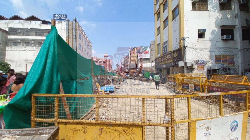 Varanasi Ropeway Project: पर्यटन की उम्मीद बनी रोज़ी-रोटी का संकट, गोदौलिया-लक्सा मार्ग के दुकानदार बेहाल Ropeway Project