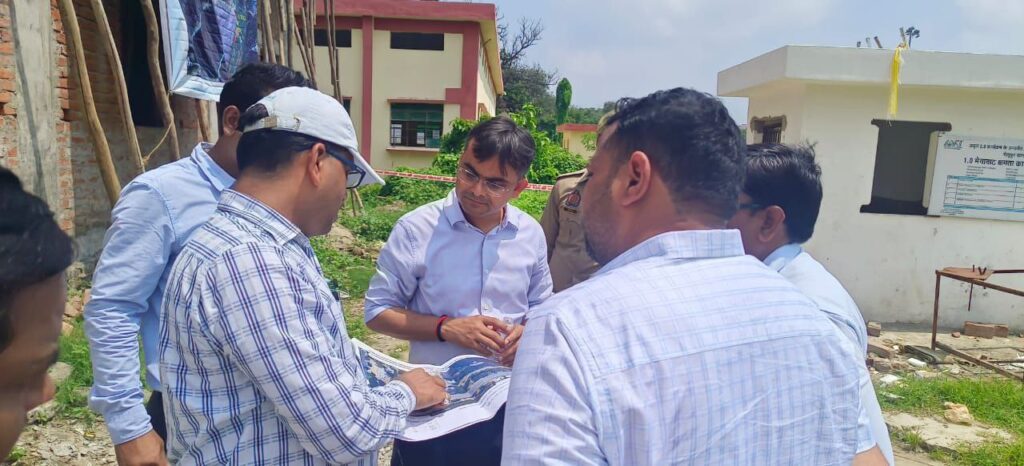 Varanasi : बर्ड फ्लू को लेकर प्रशासन अलर्ट, कंट्रोल रूम स्थापित Varanasi : बर्ड फ्लू को लेकर प्रशासन अलर्ट, कंट्रोल रूम स्थापित Varanasi : बर्ड फ्लू को लेकर प्रशासन अलर्ट, कंट्रोल रूम स्थापित