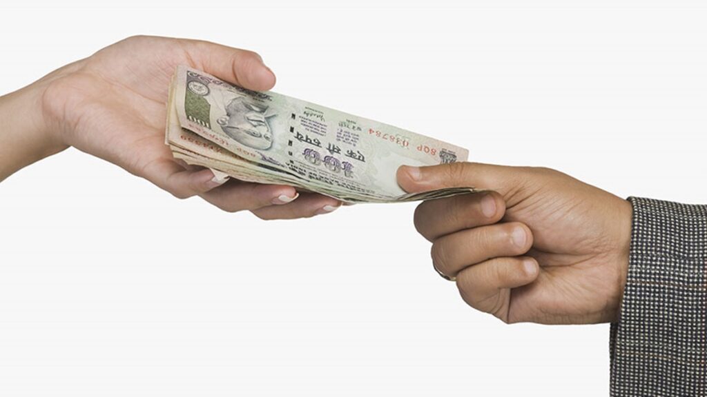 UP में विकास की रफ्तार के साथ बढ़ा कर्ज का बोझ, हर व्यक्ति पर ₹37,500 का ऋण UP
